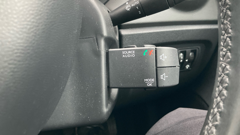 Renault Captur 1.5 dCi 90 Dynamique S Nav 5dr EDC Diesel Hatchback